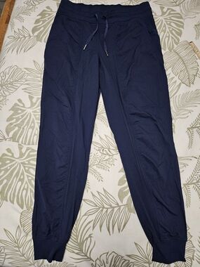 Lululemon Dance Studio Mid-Rise Jogger-Navy Size 8